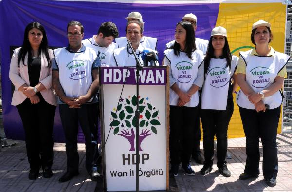 hdp-grup-sozcusu-baydemir-baris-masasini-akp-9915453_o.jpg